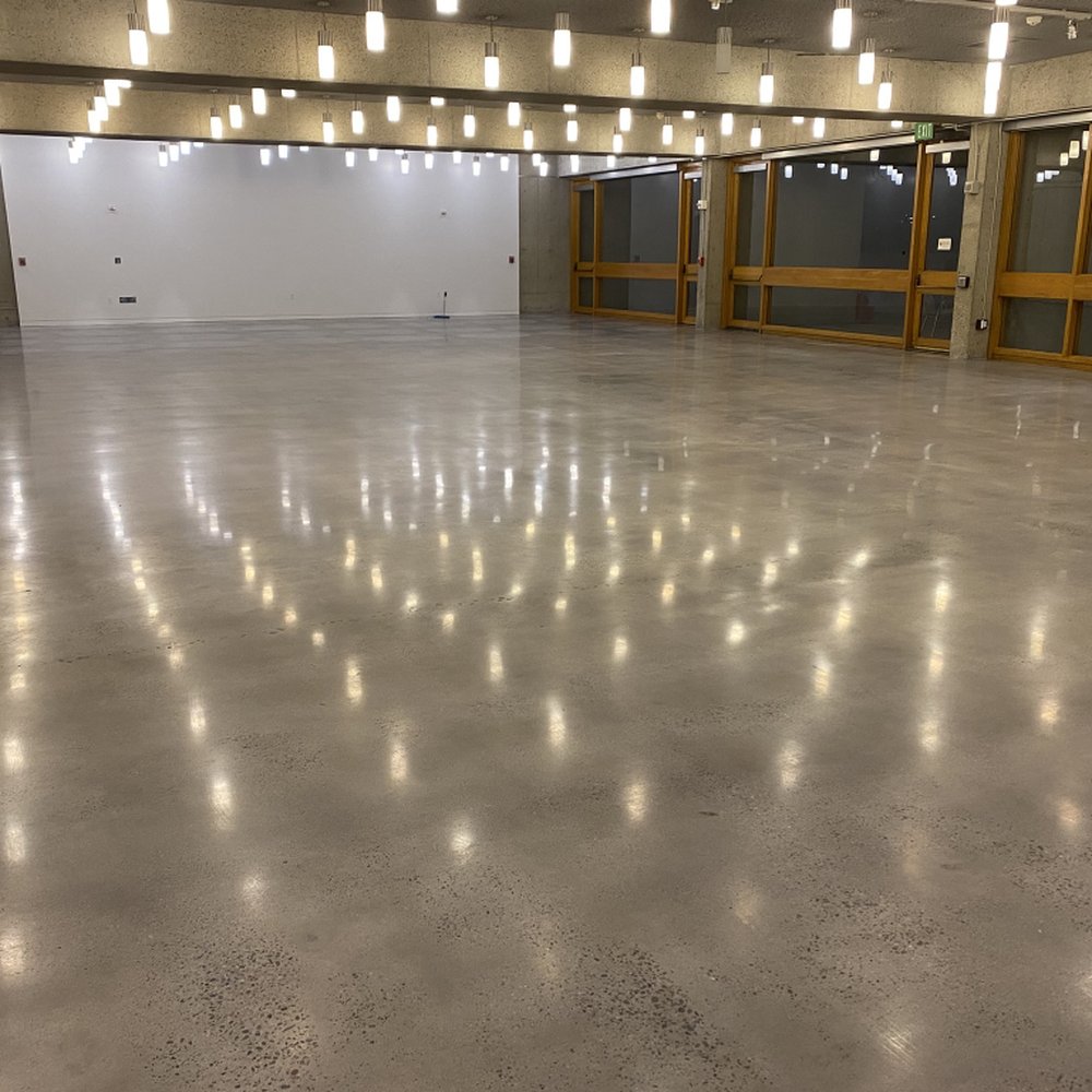Showroom Floor Polishing
